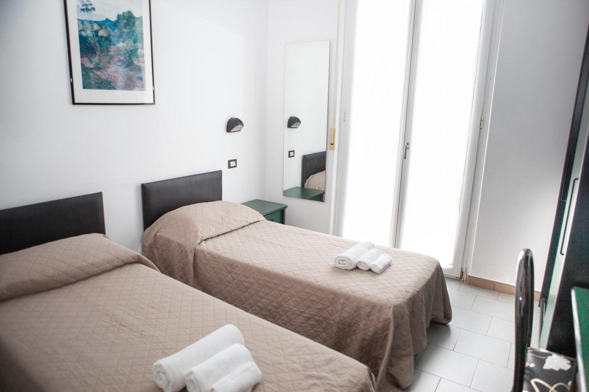 Hotel La Torretta Bramante Rimini Bagian luar foto