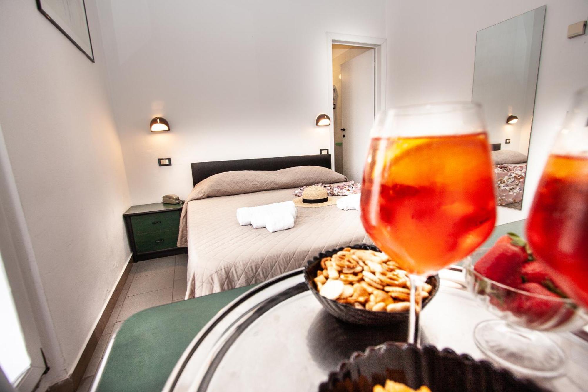 Hotel La Torretta Bramante Rimini Bagian luar foto