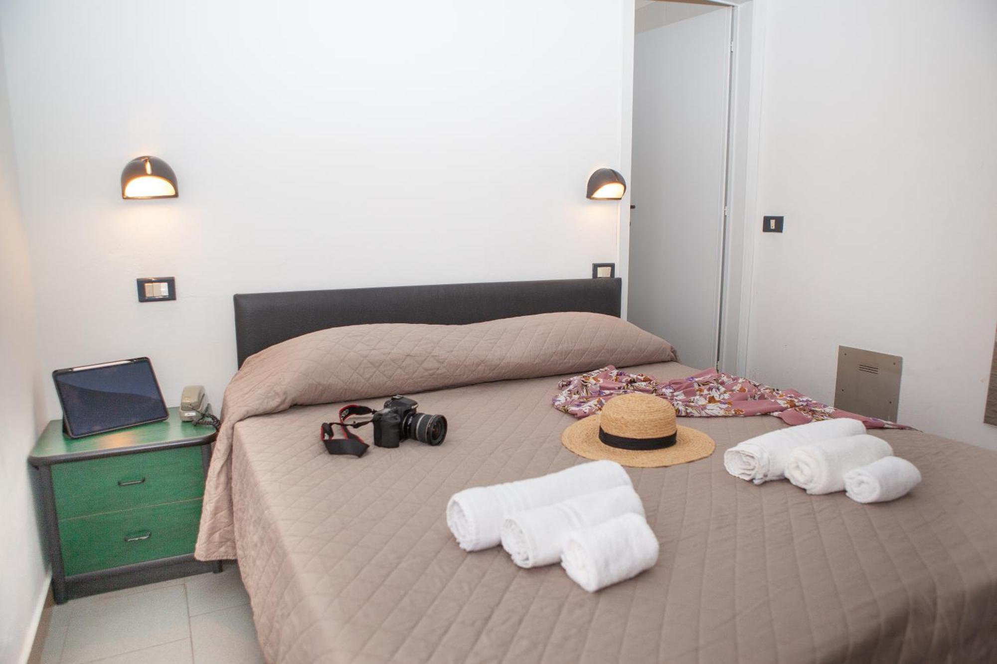 Hotel La Torretta Bramante Rimini Bagian luar foto